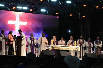 Foto - Botucatu 170 anos - Missa Campal e Show com o cantor Thiago Brado