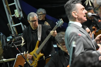 Foto - Botucatu 170 anos - Show Paulo Miklos + Orquestra Sinfônica Municipal de Botucatu + Orquestra Sinfônica Lyra Mojimiriana + Maestro Carlos Lima*