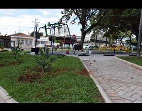 Prefeitura reinaugura Praça da Igreja São José