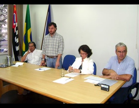 Secretária autoriza antecipação de obras de esgoto e descentralização do atendimento da Sabesp