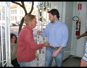 Prefeitura já funciona em novo horário