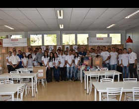 Senai Botucatu doa mais de 10 mil peças de roupas para o Fundo Social