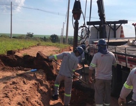 Redes de drenagem e energia elétrica quase finalizadas no Distrito Industrial IV