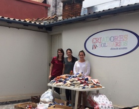 Fundo Social de Botucatu recebe doações de alimentos, roupas e itens de higiene