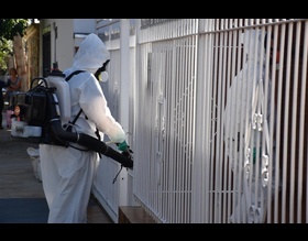 TODOS CONTRA A DENGUE:Vigilância alerta sobre importância da nebulização no combate ao Aedes aegypti