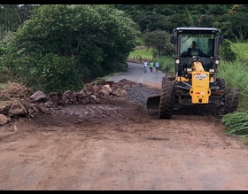 Trânsito na Alcides Soares está parcialmente liberado