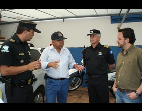 Prefeito reúne equipe e visita Guarda Municipal