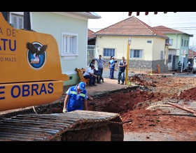 Obras de implantação de galerias de Águas pluviais avançam na região da Rua Jaguaribe