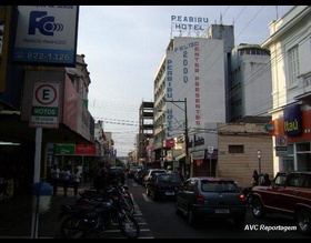 Comércio fica aberto até às 22h nesta sexta-feira