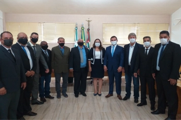 Vereadores tomam posse e elegem Mesa Diretora da Câmara Municipal de Centenário do Sul