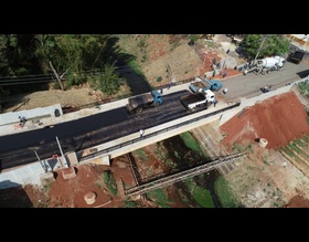 Ponte da Rafael Sampaio recebe pavimentação asfáltica