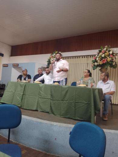 PREFEITURA DE ÁGUAS DA PRATA DISCUTE PLANO DE CARREIRA COM SERVIDORES