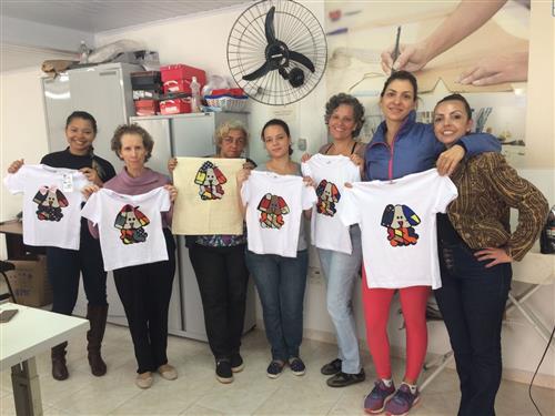 Fundo Social de Botucatu encerra curso de customização