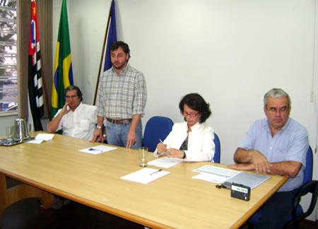 Secretária autoriza antecipação de obras de esgoto e descentralização do atendimento da Sabesp