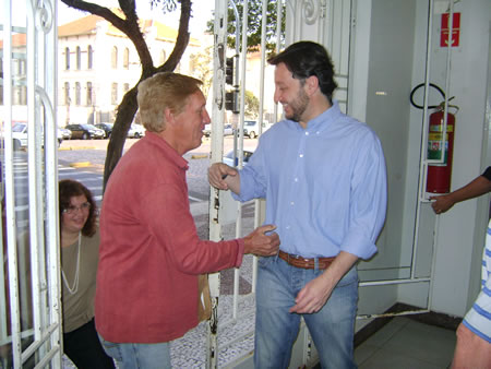 Prefeitura já funciona em novo horário