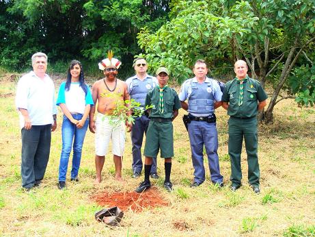 Parque Municipal ganha o plantio de 155 mudas em comemoração ao aniversário da Cidade