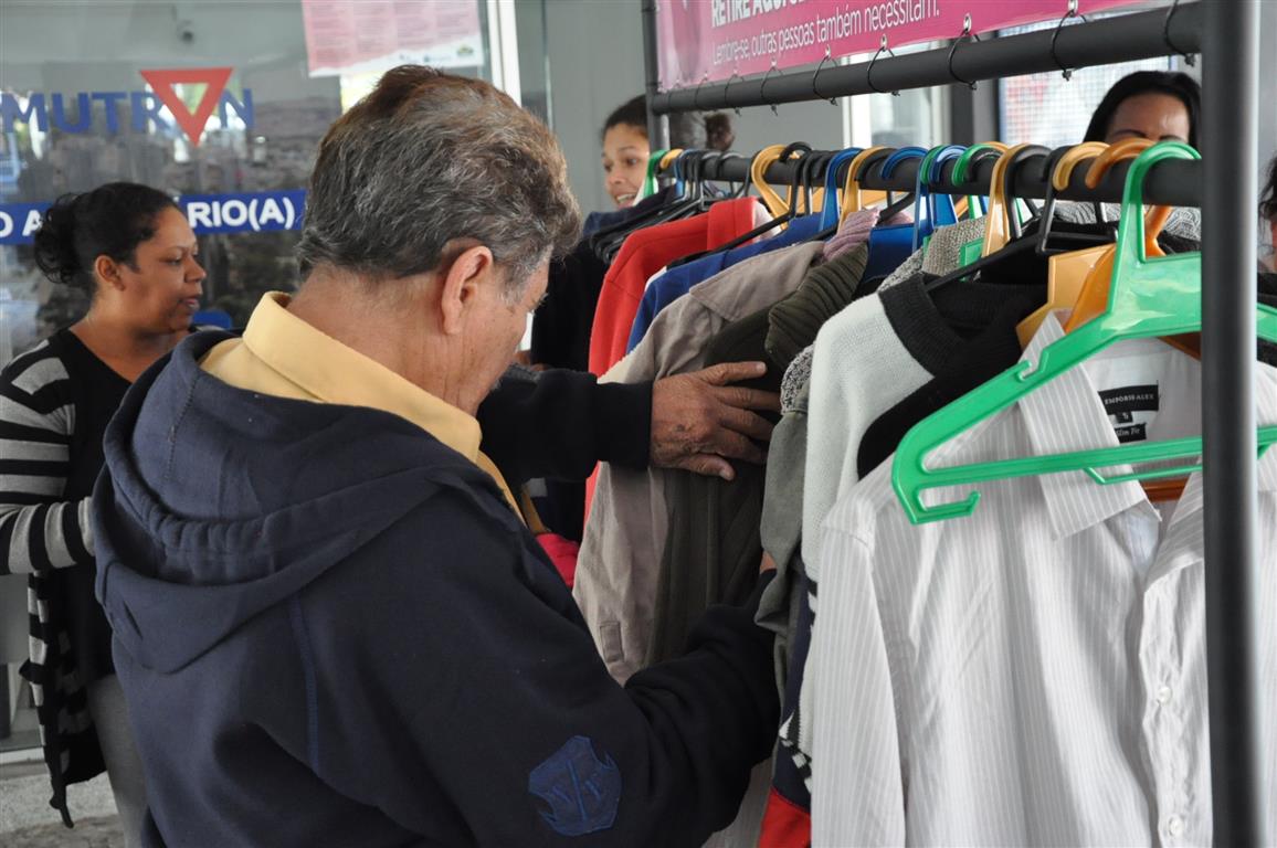 Cabide solidário itinerante estará no posto de saúde da Cohab I