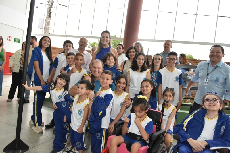 Prefeitura apresenta os novos uniformes escolares da Rede Municipal de Ensino