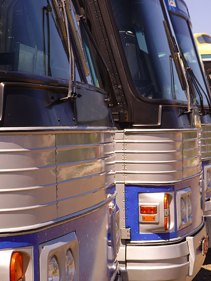 Movimento no Terminal Rodoviário já aumentou 30% na véspera do feriado