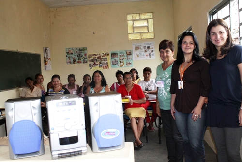 Fundo Social faz doações a Associação dos Moradores do Parque 24 de Maio
