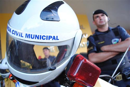 Prefeito sanciona lei que concede adicional de periculosidade para guardas municipais