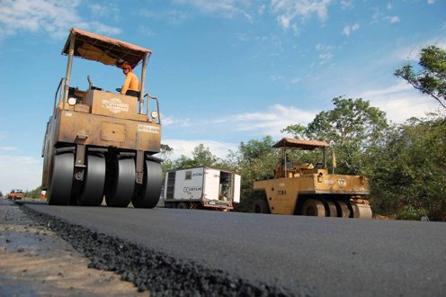 Prefeito, vereador, secretários e moradores definem asfaltamento de Rubião Jr