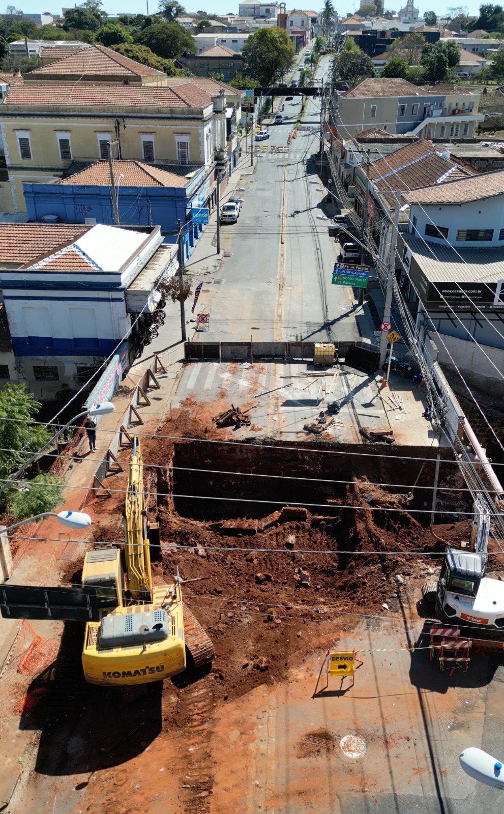 Obras de drenagem avançam na região da Floriano Peixoto