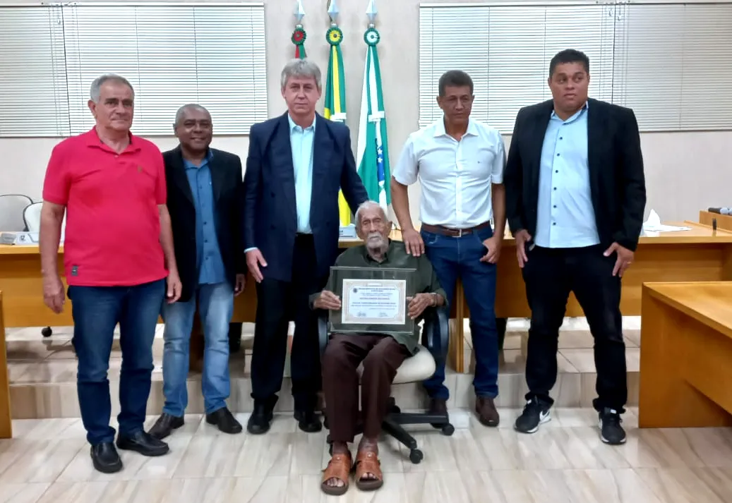 Poder Legislativo faz entrega de Título de Cidadão Honorário ao sr. Antonio Joaquim dos Santos