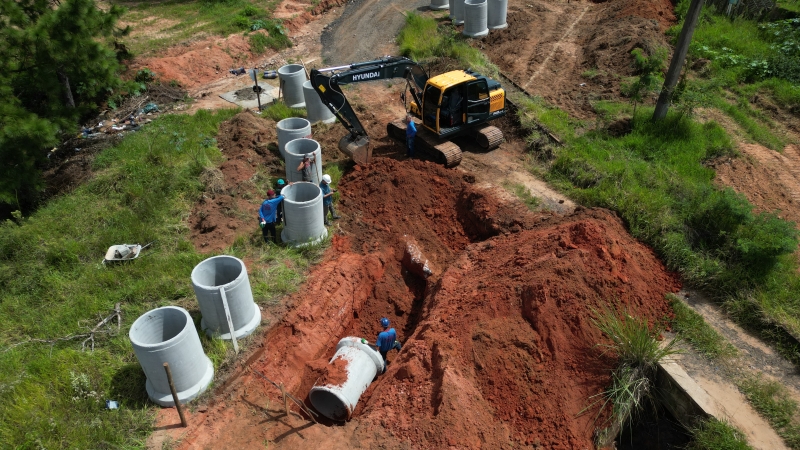 Obras de drenagem avançam em Botucatu