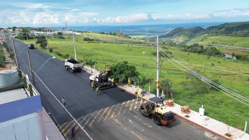 Infraestrutura inicia recape nas ruas do Bairro Alto