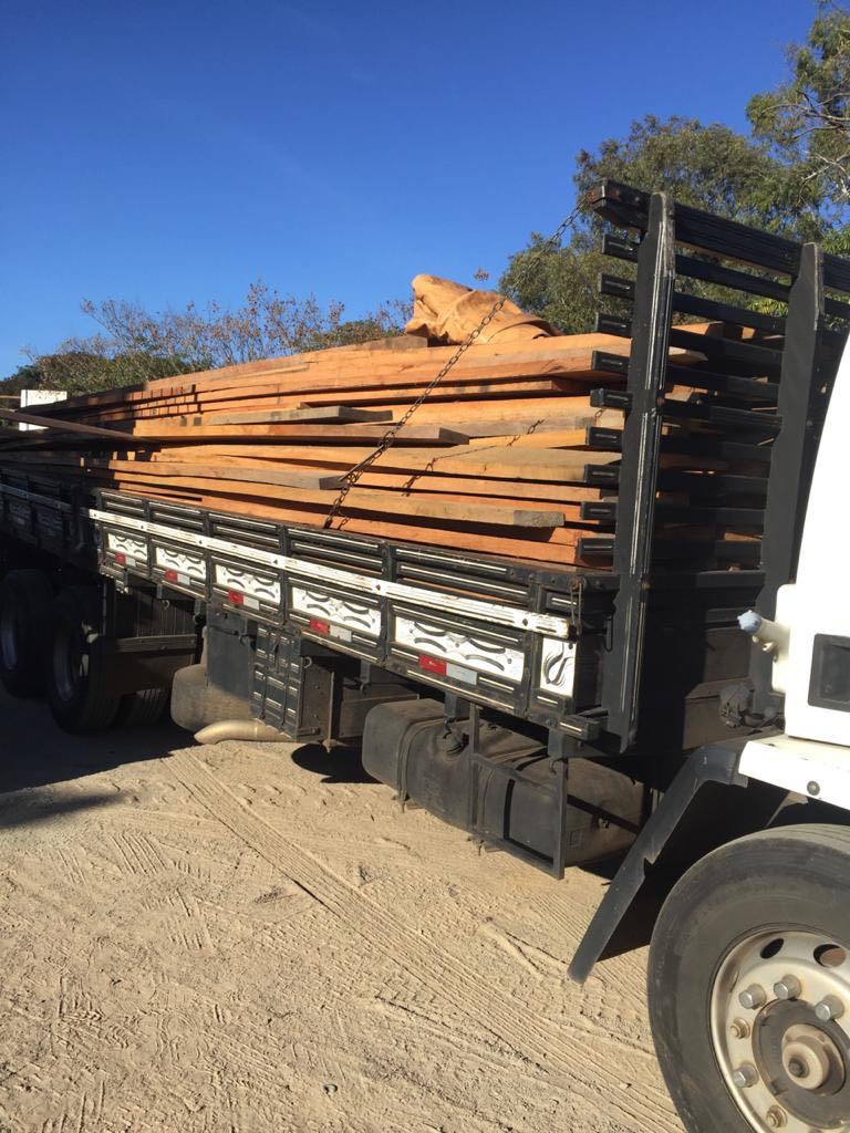Botucatu recebe madeira apreendida pela Polícia Ambiental para reconstrução de pontes